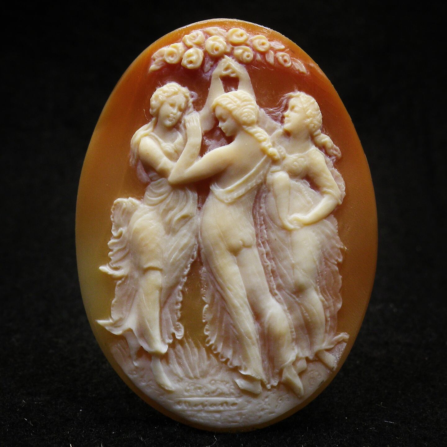 パスクアーレ・オッタヴィアーノ作 ”三美神”