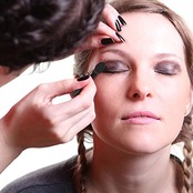 DFsucces アイシャドウブラシ スポンジチップ 使い捨て ダブル アイシャドウブラシ 携帯便利 化粧 出張 旅行 携帯用 業務用 50本入り