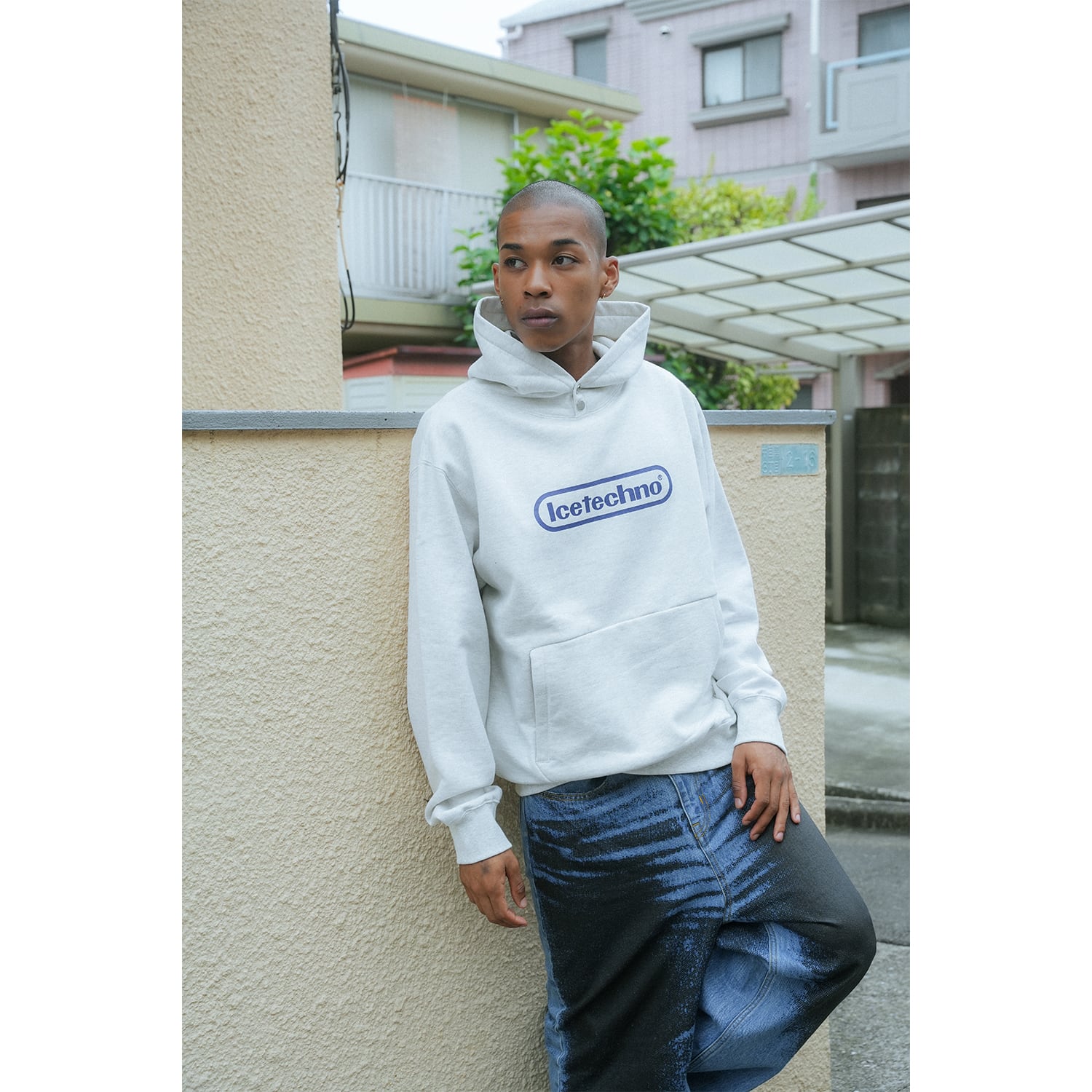 トップス iceandtechno game type logo knit M SASK Icon Two Tone Sweater | Black | Unisex | Hardpressed Print