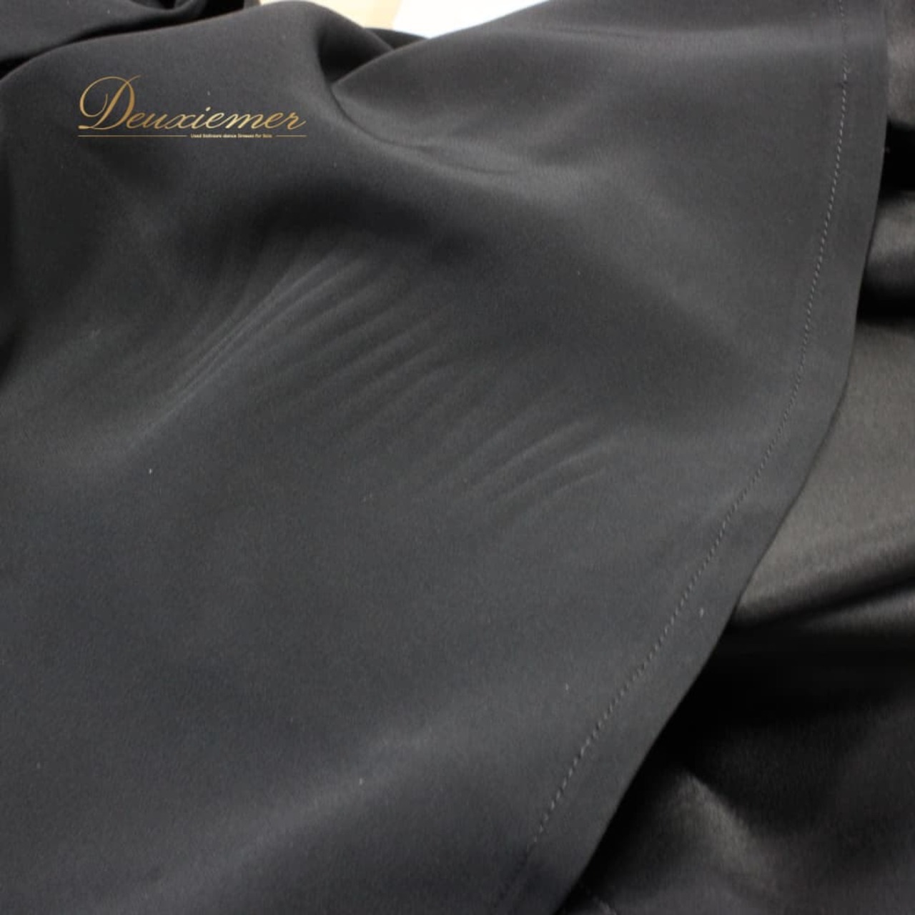 社交ダンス 衣装 スタンダード スカート レッスンウェア レディース U:NA 黒 ブラック系 フォーマル 練習着 無地 シンプル 上品 気品 黒スカート 社交ダンススカート 標準 フレアスカート ロングスカート ミディアム丈 きれいめ フォーマルウェア 練習用 ダンスレッスン ダンス衣装 婦人用 モノトーン 無地デザイン シンプルデザイン 上品コーデ エレガント 高級感 ユーナ 日本製 ファスナー仕様 ポリエステル混 トリアセテート ブラックフォーマル 大人かわいい エレガントコーデ 習い事