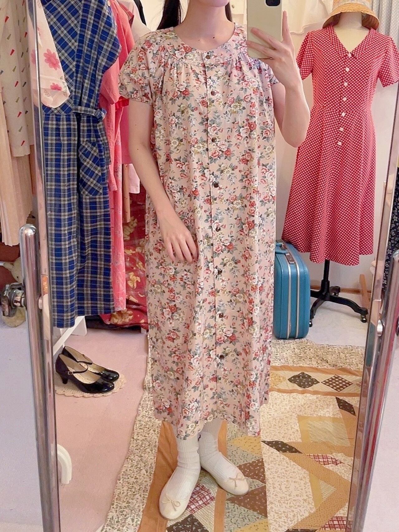 dahlia and rose gather sleeve one-piece