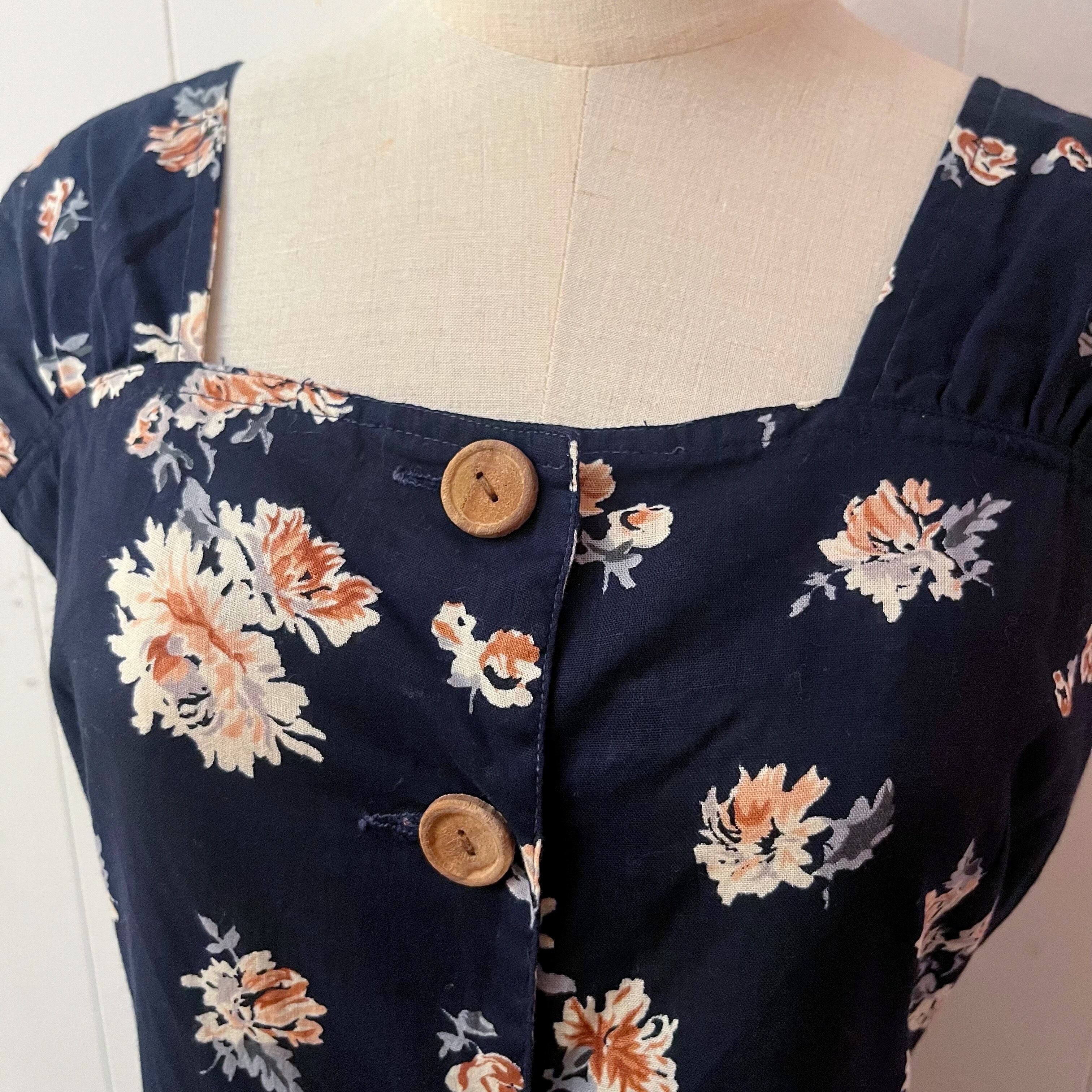 wood button flower jumper skirt