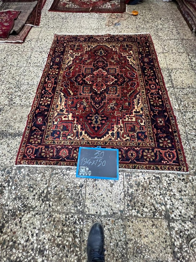 絨毯クエスト74【No.30】Tribal rug トライバルラグ　※現在、こちらの商品はイランに置いてあります。ご希望の方は先ずは在庫のご確認をお願いします。