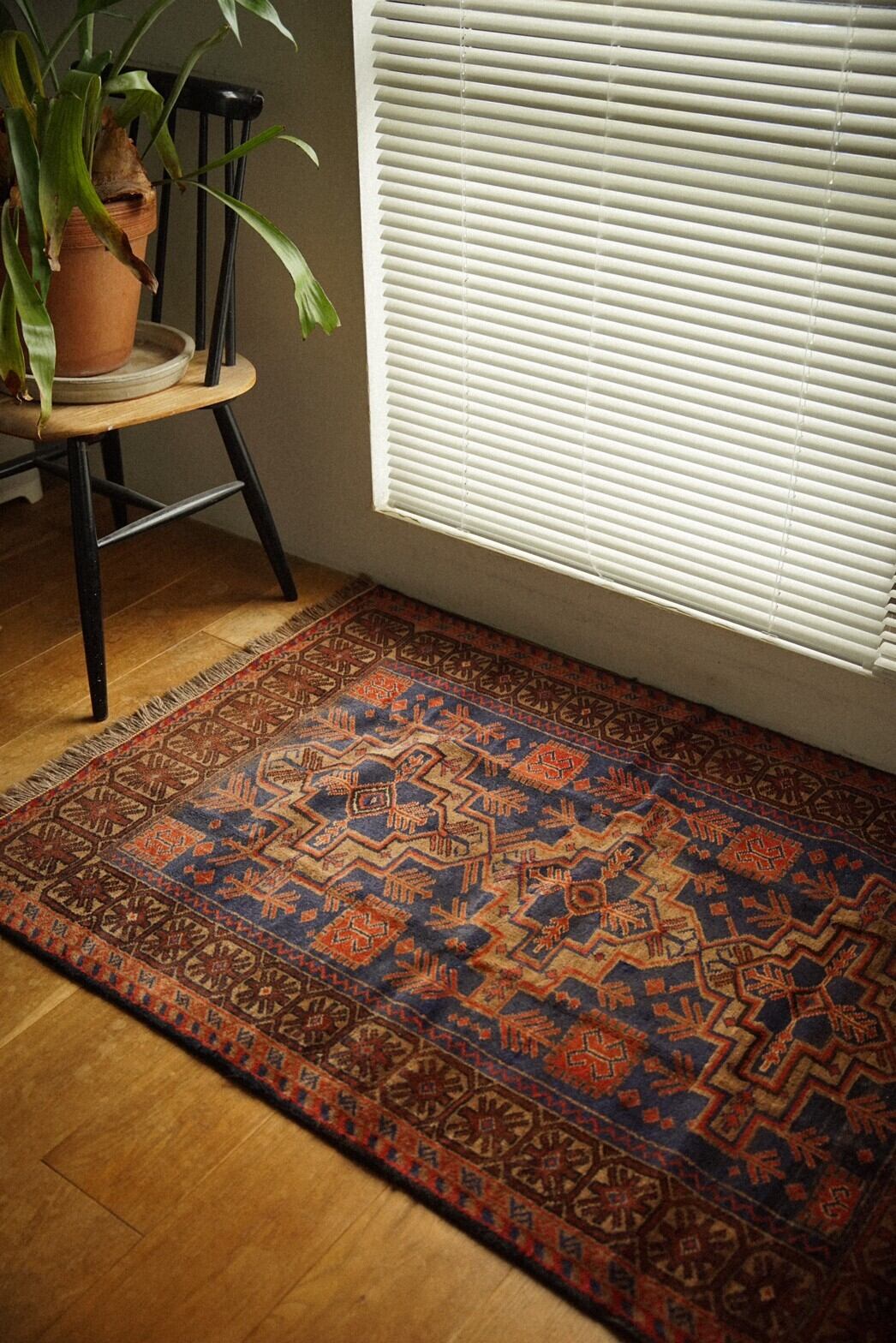 ビィンテージラグ 138cm x 91cm カラエナウ産 ビィンテージラグ 138cm x 91cm カラエナウ産