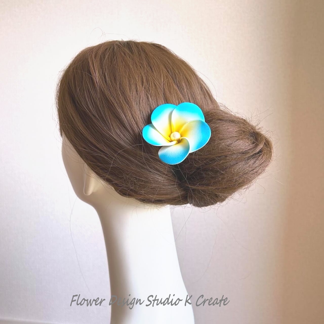 ウェディング&フラダンスに♡プルメリアのUピン(ブルー:1本) 造花 ハワイ挙式 沖縄挙式 グアム挙式 髪飾り 浴衣 リゾ婚 水色 ブルー プルメリア 髪飾り