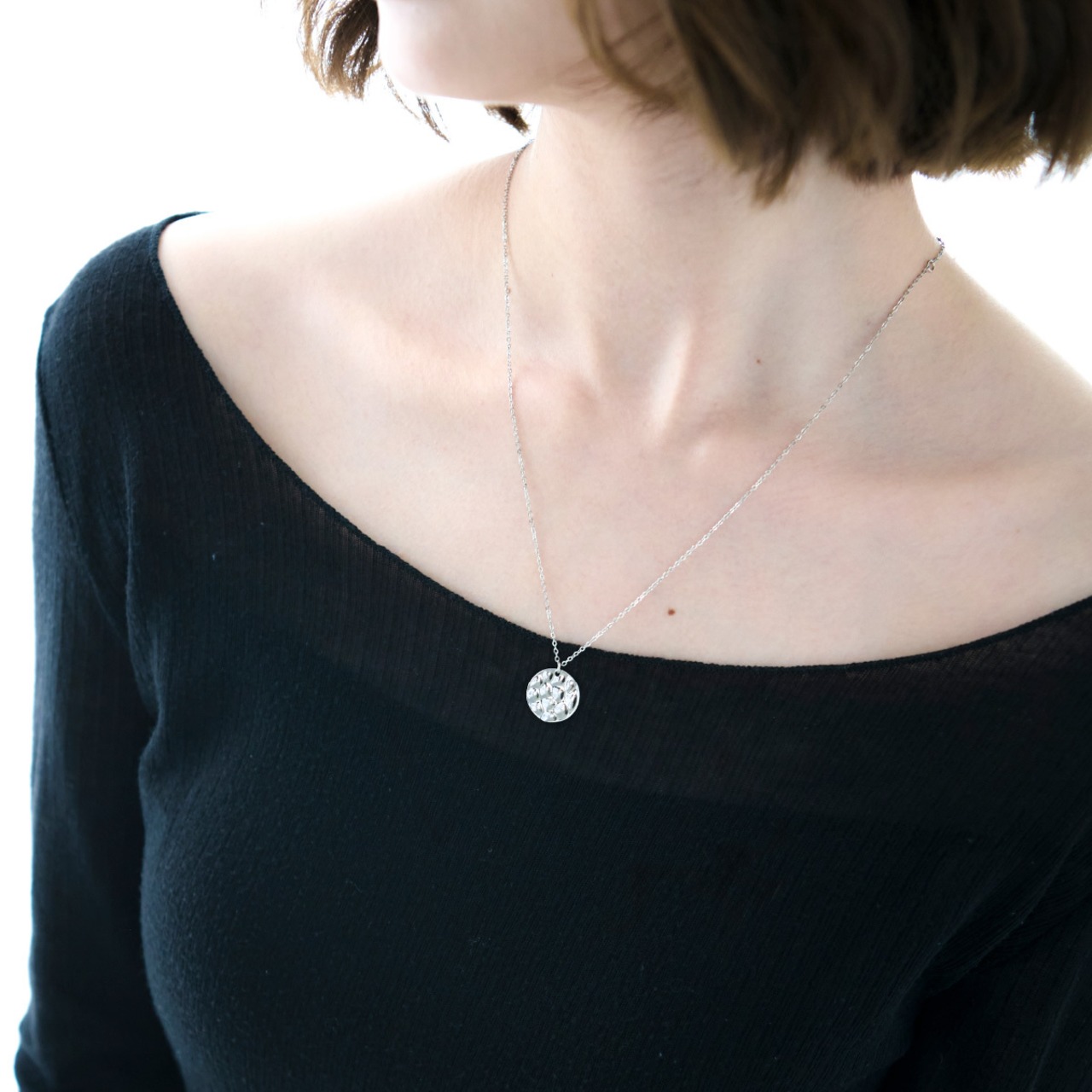 TEXTURE COIN NECKLACE (M)