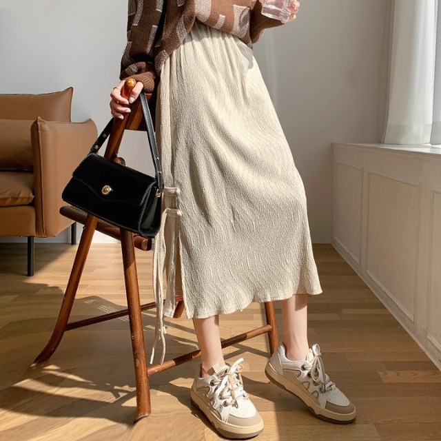 スカート デート フレア ミモレ丈 かわいい リボン レースアップ メロウ ウエストゴム 大人可愛い きれいめ シンプル カジュアル 大人 上品 おしゃれ お洒落 主役級 存在感 春 秋 10代 20代 30代 レディース 女性用 OL 学生 デート お出かけ 公園デビュー 女子会 休日 イベント 旅行 着回し 普段使い ファッション コーデ 楽ちん モテ トレンド 流行 インスタ映え ゆったり ゆる 白 アプリコット グリーン黒 ブラック