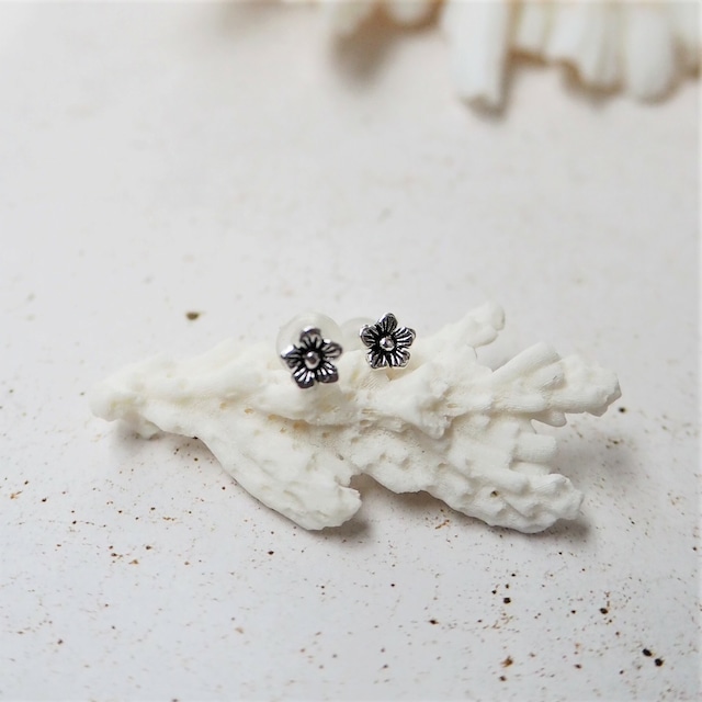 Silver Micro Flower Pierced Earring《SILVER925》18380187