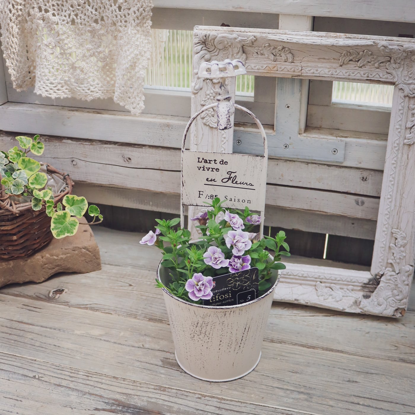 アンティーク風蛇口付きブリキポット｜寄せ植え・ガーデニング雑貨