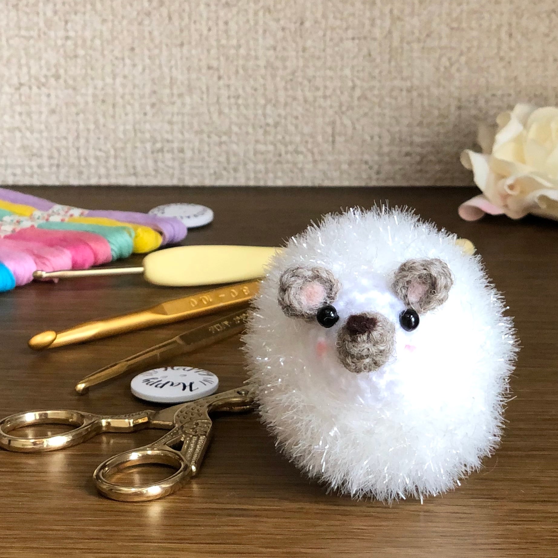 はりねずみ ピンクッション キラキラかわいい ハリネズミ 編みぐるみ