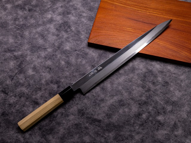 【堺】刃月 柳刃 銀三 鏡面仕上 八角水牛柄　330mm