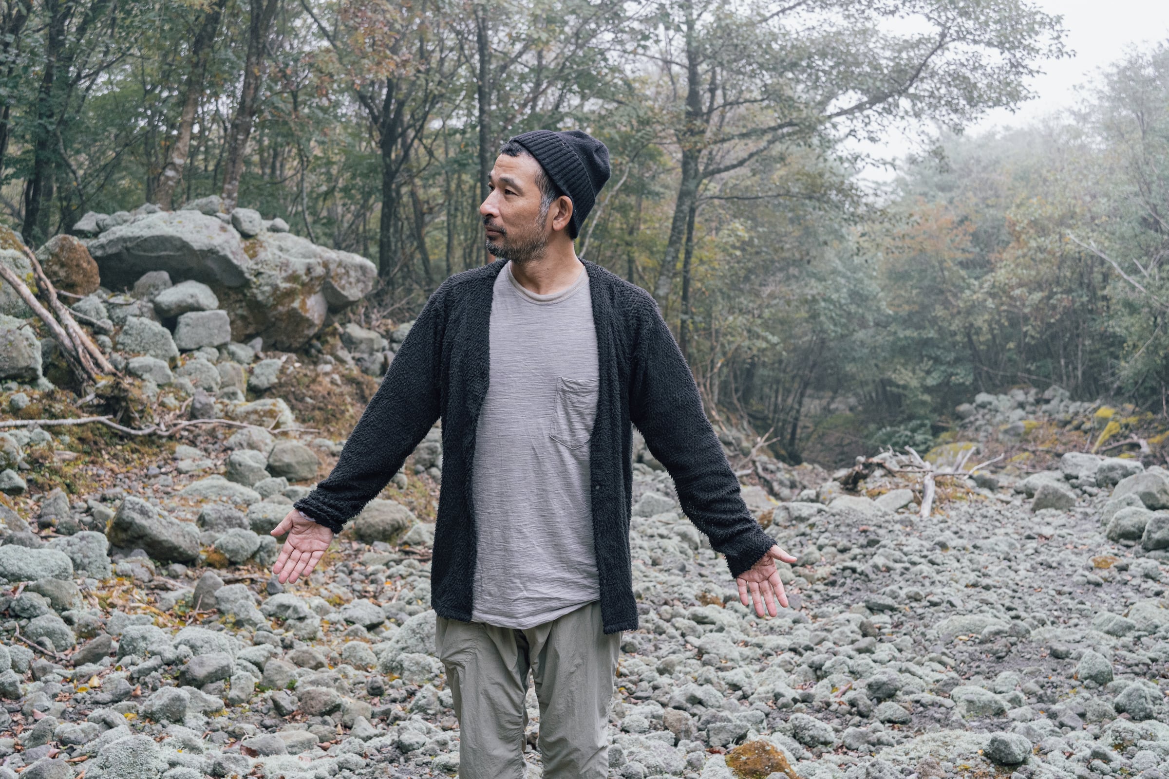 #値下げ　ジンダイジマウンテンワークス　アルファカーディガン　オリーブ　サイズM Amazon.co.jp: ジンダイジマウンテンワークスAlpha Cardigan 