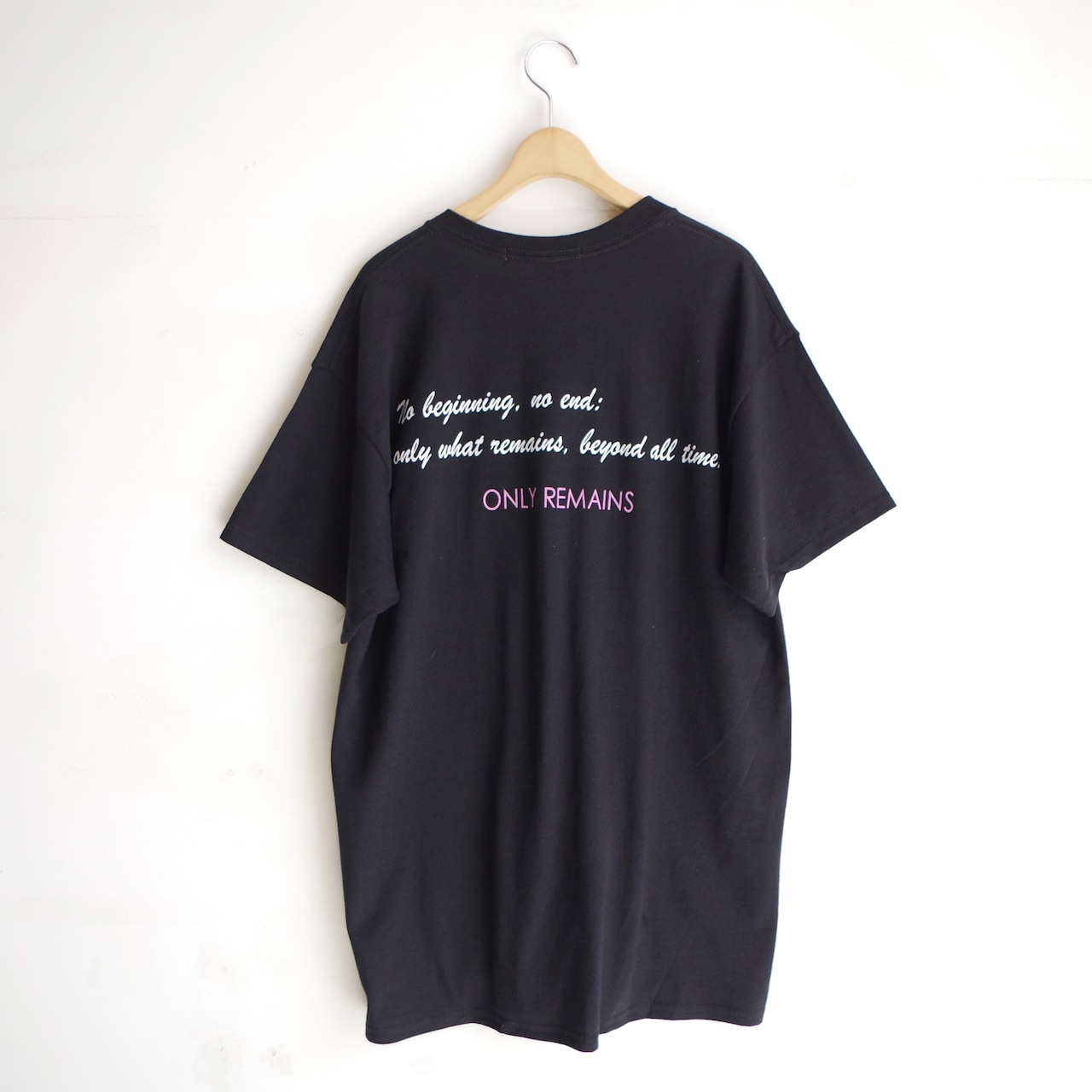 one f . ONLY REMAINS  P Tee　Black