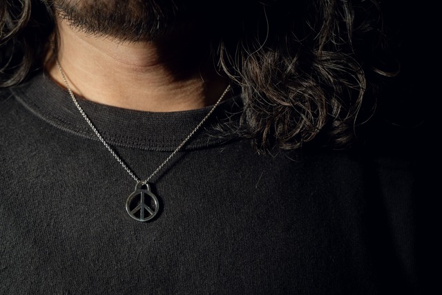 Vintage Tiffany & Co PEACE SIGN Silver Necklace