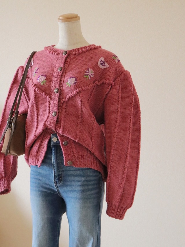 ●80s flower butterfly embroidery & pompom knitted design pink color cardigan