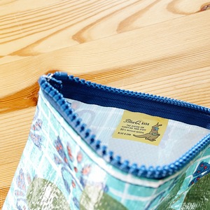 Blue Q zipper pouch