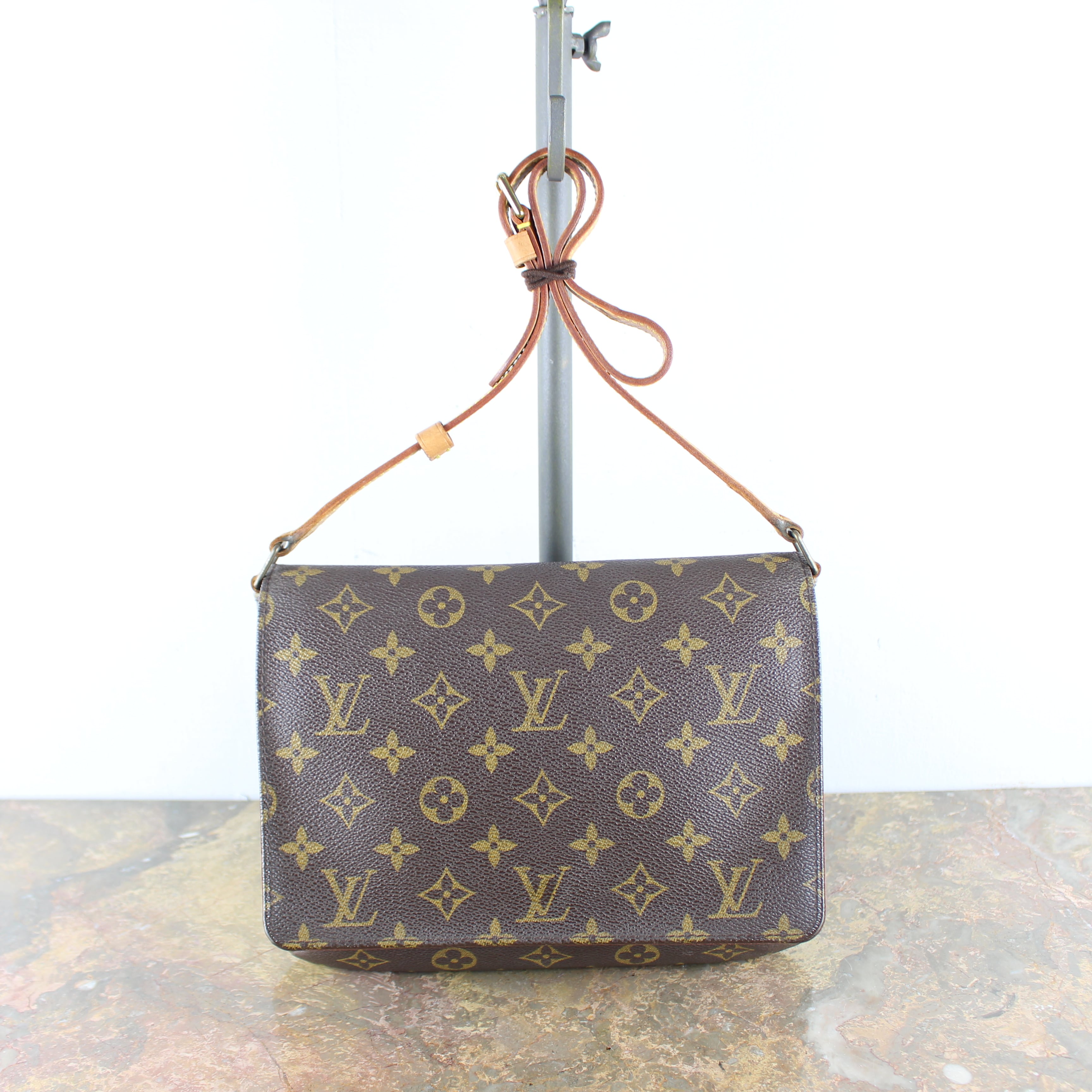 LOUIS VUITTON M51257 SP0041 MONOGRAM PATTERNED SHOULDER BAG MADE IN FRANCE/ ルイヴィトンミュゼットタンゴモノグラム柄ショルダーバッグ2000000053097 | Titti Vintage