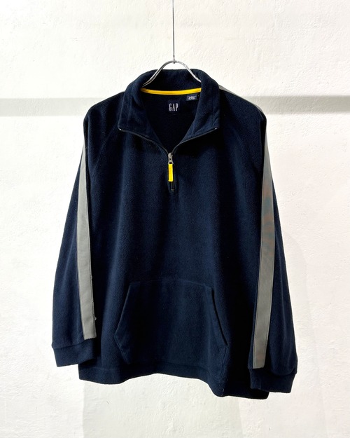 00s GAP Sleeve Tape Design Half-zip Fleece