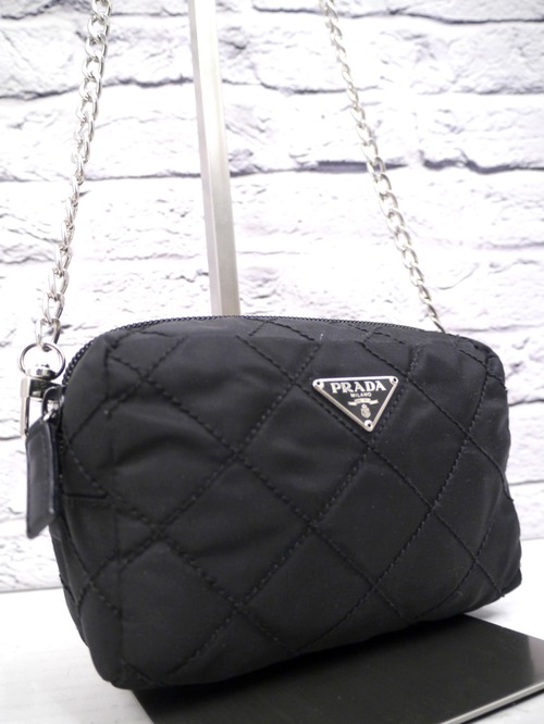 美品◆PRADA プラダ ナイロン キルティングステッチ クロスボディ チェーンストラップ ショルダー ミニ バッグ ポーチ ポシェット 黒x銀 ◆