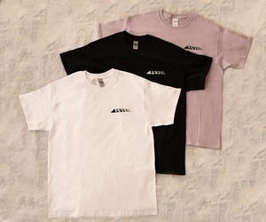 EMBROIDERY LOGO Tシャツ 