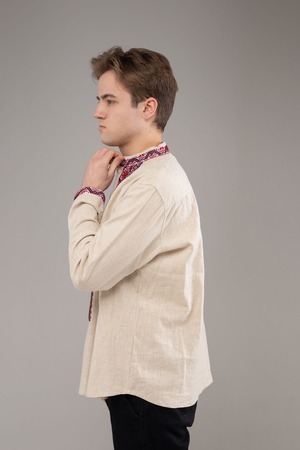 ウクライナ刺繍ヴィシヴァンカ　クロスステッチ手刺繍　XLサイズ　メンズ