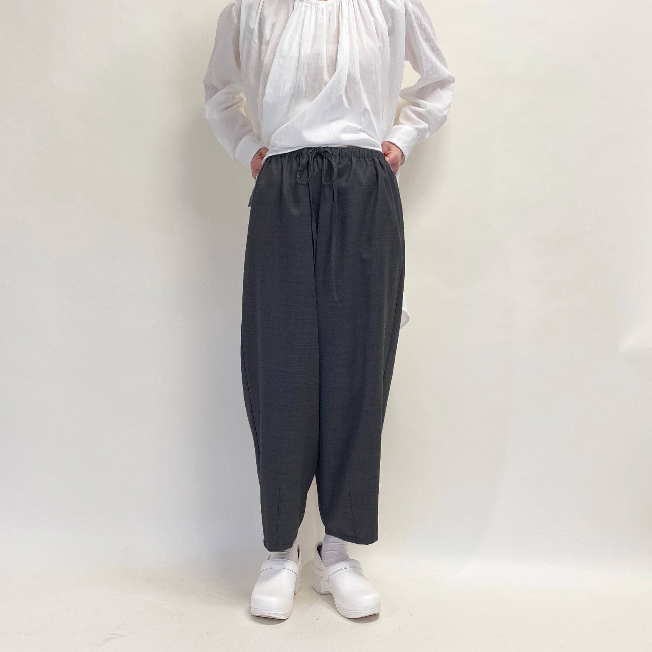 licon　パンツ 裾ダーツパンツ（P26） | naocono