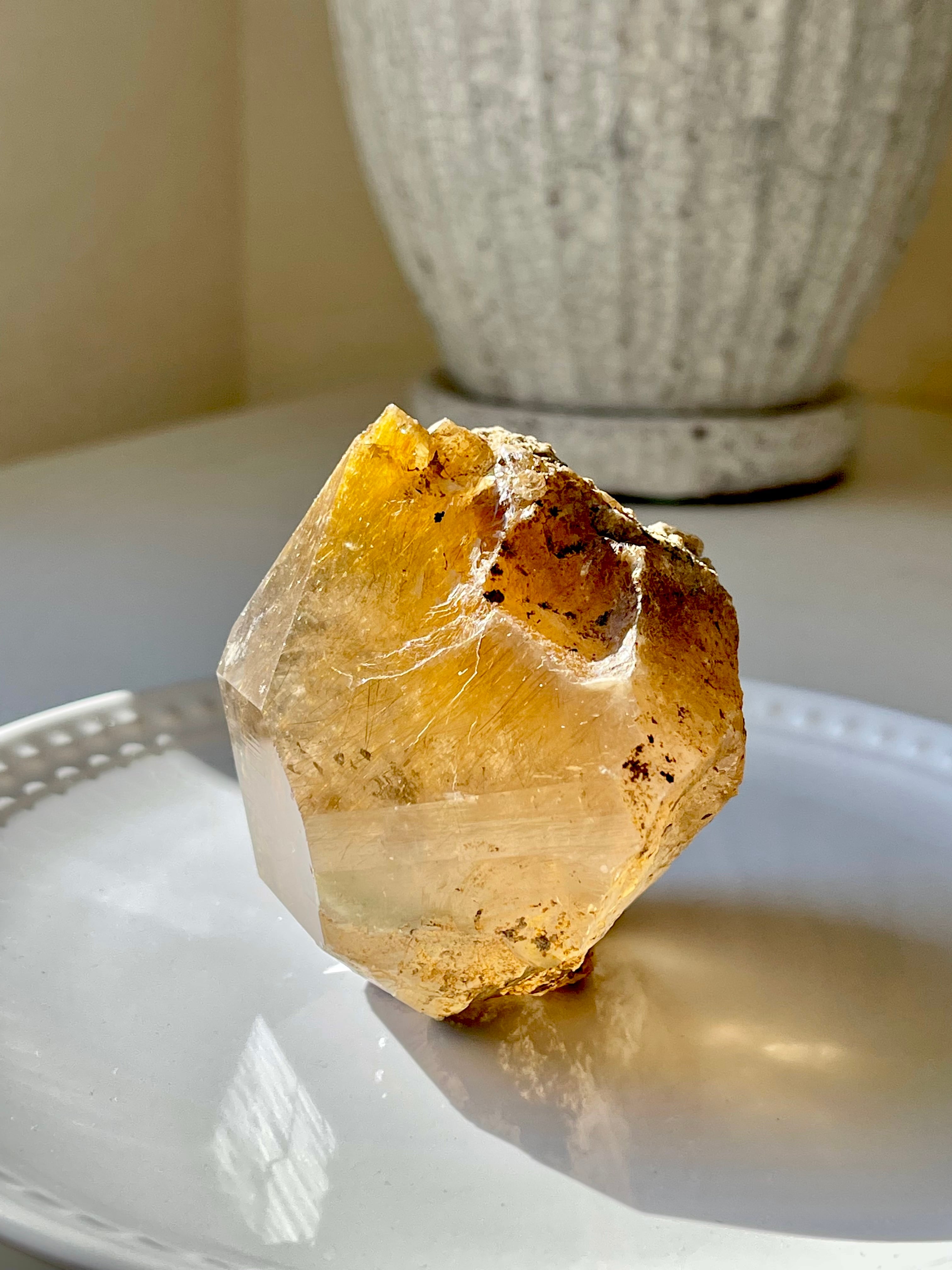 超希少！聖なるザギマウンテン　スモーキールチル原石/ Rare!! Sacred Mt.ZAGI smoky rutile raw crystal