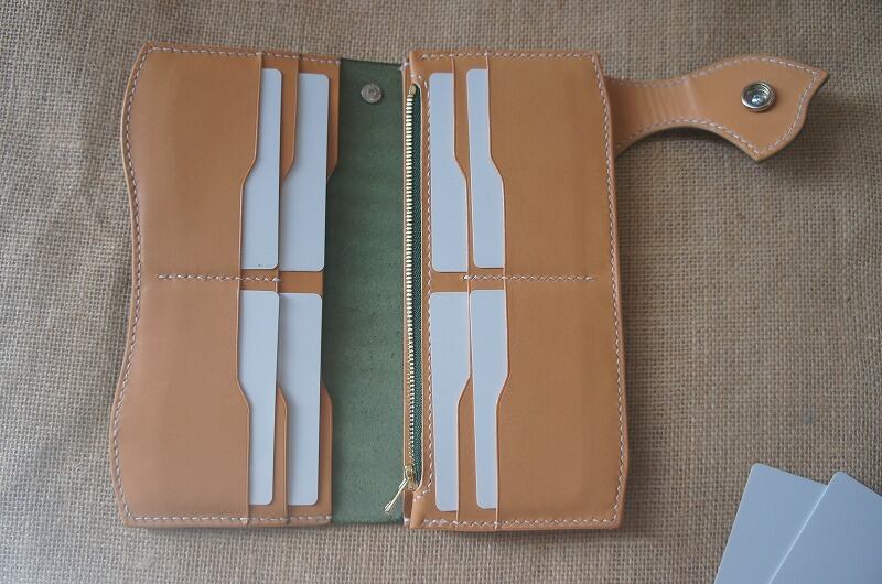 送料無料　ルガトショルダーのバイカーズウォレット【パロットグリーン】 送料無料 ルガトショルダーのバイカーズウォレット【パロットグリーン】