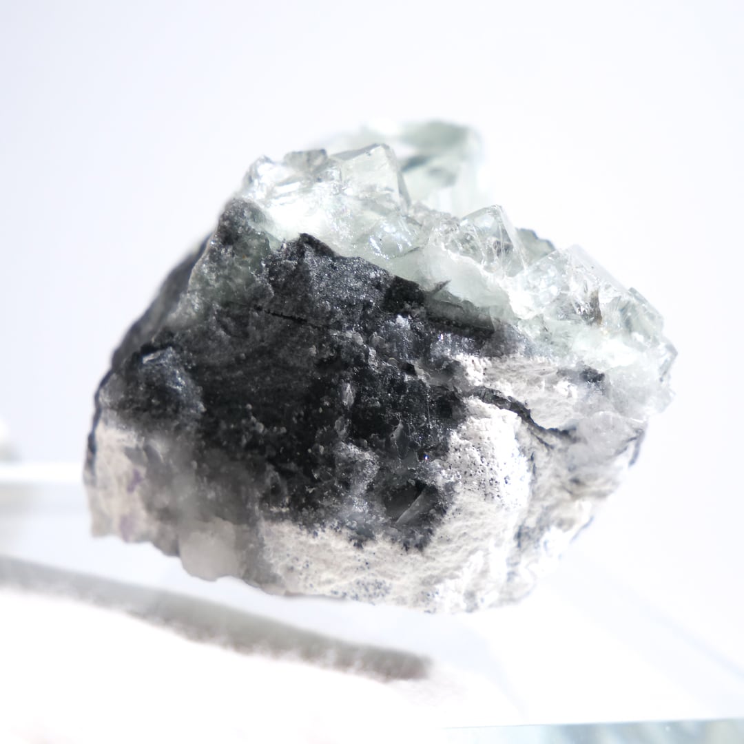 フローライト 中国・浙江省 / 原石 標本【2】 | ariife.公式オンライン