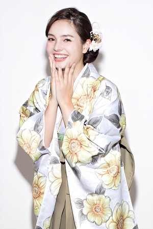 Kimono Sienne 卒業式袴3点セット  生成り 袴 二尺袖着物 袴 卒業式