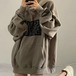 【送料無料】 トップス レディース トレーナー l 茶 カーキー 長袖 ロゴ 大人可愛い かっこいい おしゃれ カジュアル こなれ感 ゆったり インスタ映え Ｍ L XL 秋 冬 10代 20代 30代 通勤 学生 女子会 休日 普段使い お揃い 双子 韓国 ファッション コーデ 人気 大人カジュアル クール シンプル マニッシュ ボーイッシュ トレンド