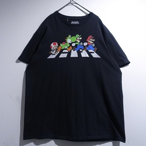 "SUPER MARIO" Black THE BEATLES ABBEY ROAD Homage Print Design T-Shirt