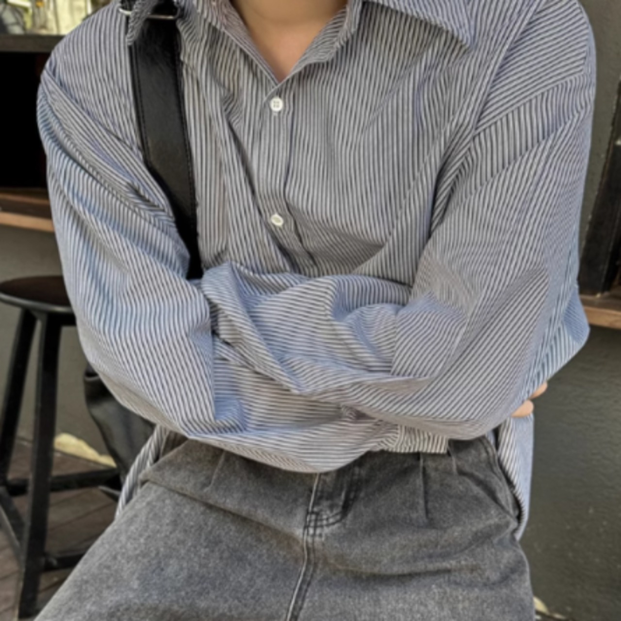 ブラックストライプカジュアルシャツ　0827