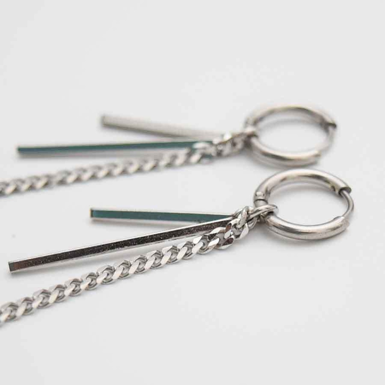 チェーンスティックドロップピアス