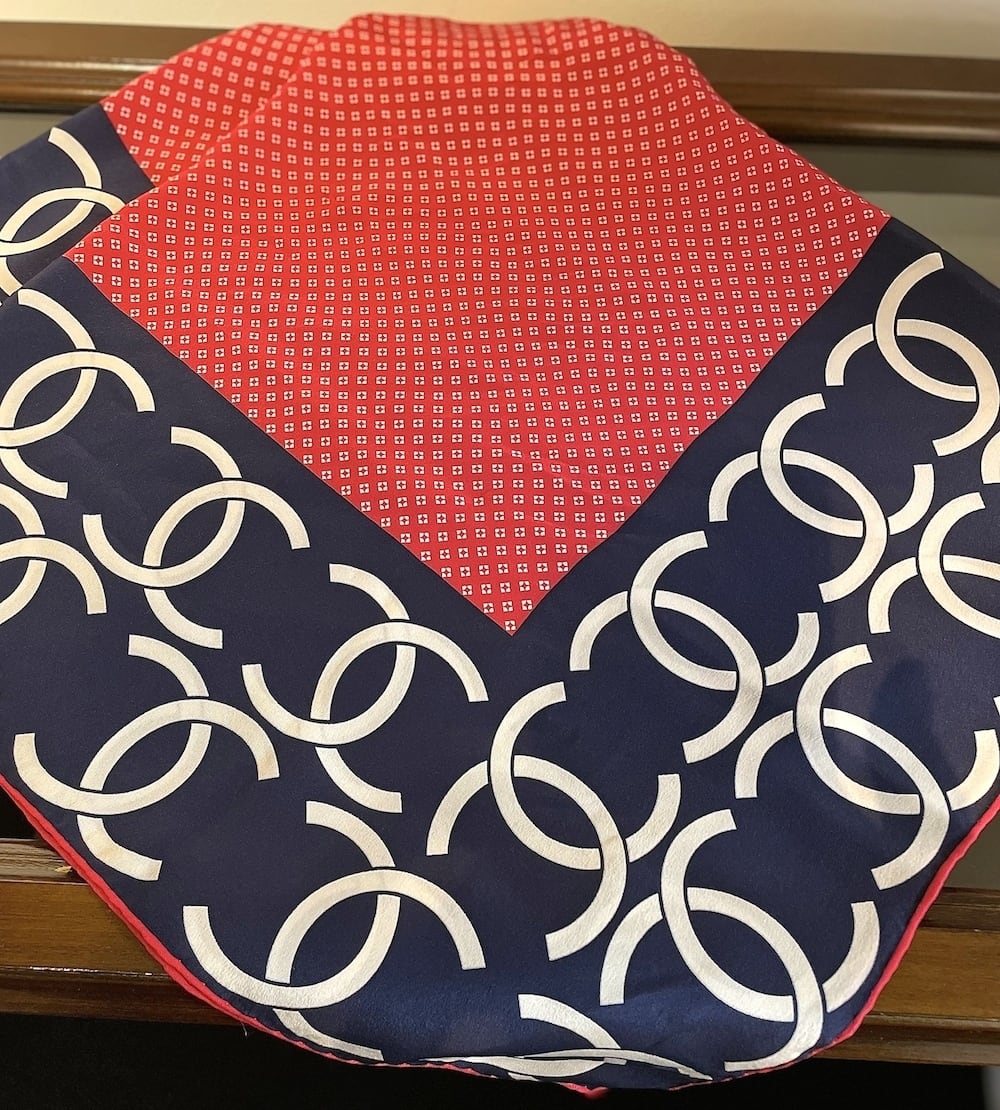 SALE！】CHANEL シャネル スカーフ ココマーク 小紋柄 シルク100  