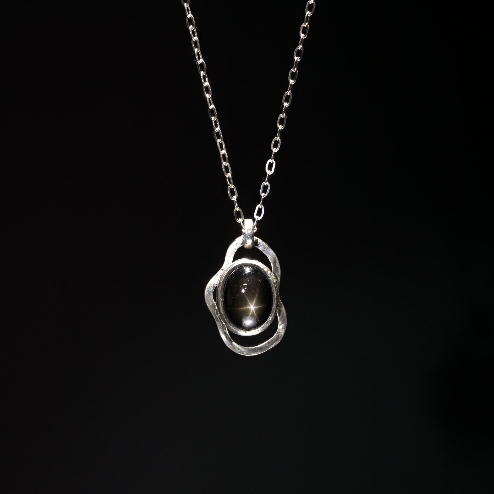 シンママ久美子さん専用ブラックスターサファイア！サファイアです！すごい！ 1点もの】ブラックスターサファイア ネックレス | GARAGE