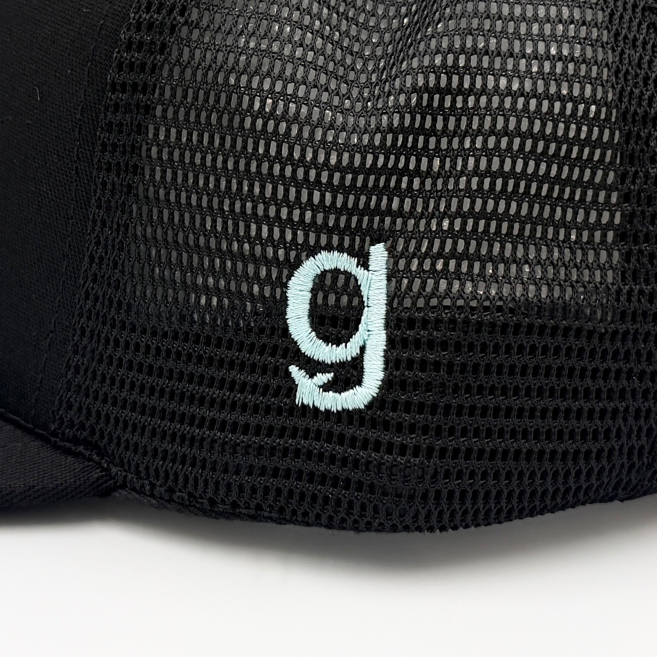 【gifthat別注】Coopers Town Chain Stitch Logo Mesh Cap