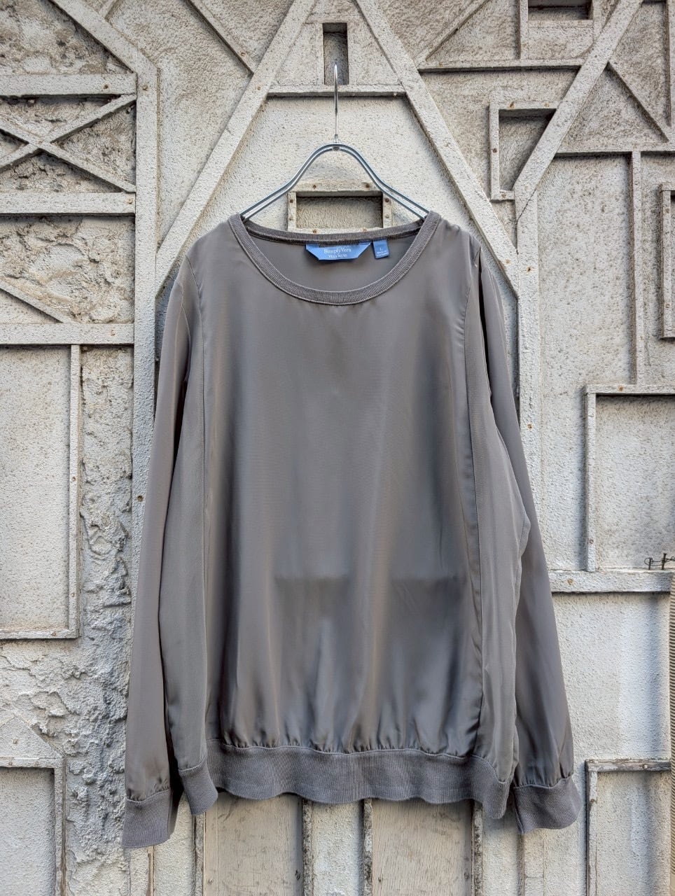 "SIMPLY VERA" crewneck L/S