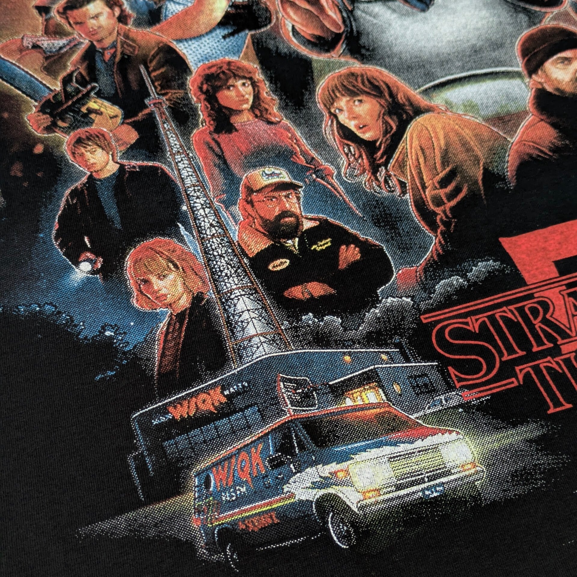 【 Stranger Things / ストレンジャーシングス  】ストレンジャーシングスSeason5 広告PRイラストデザイン / Tシャツ〚アメリカン雑貨 アメトイ〛