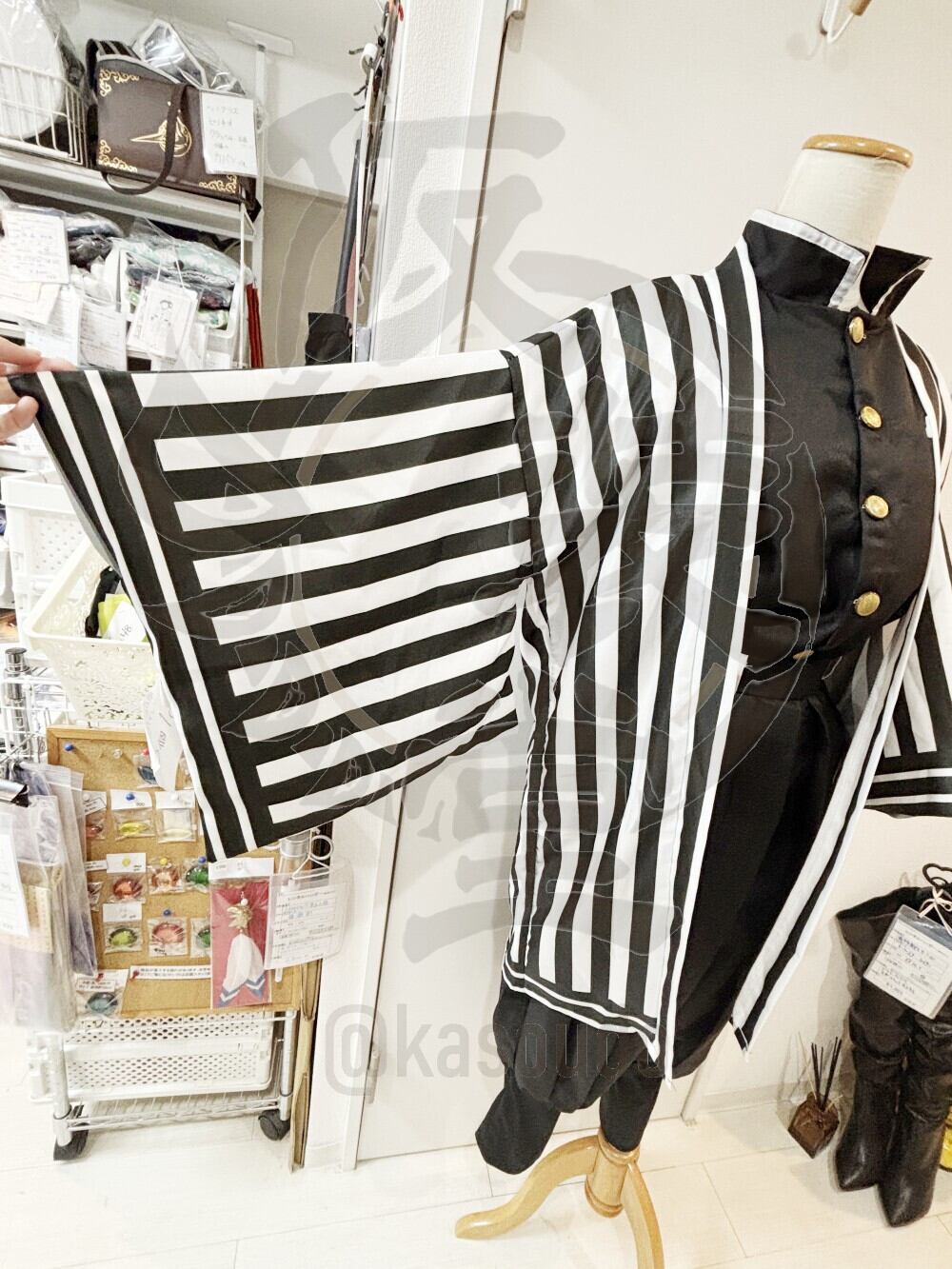 コストモ　鬼滅の刃　伊黒小芭内　コスプレ　衣装 鬼滅の刃 伊黒小芭内 風衣装 | 仮装堂