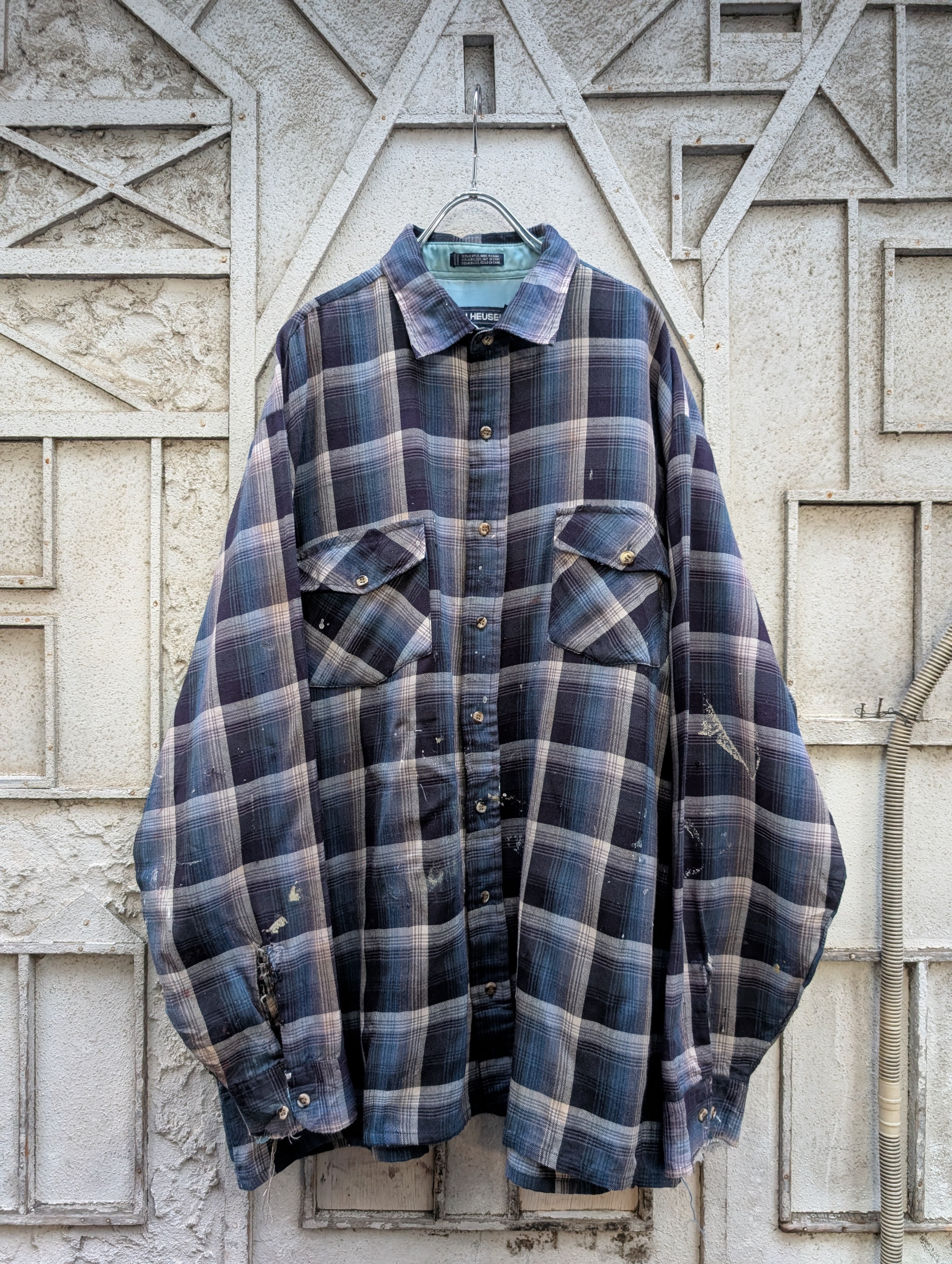 "VAN HEUSEN" damage check shirt