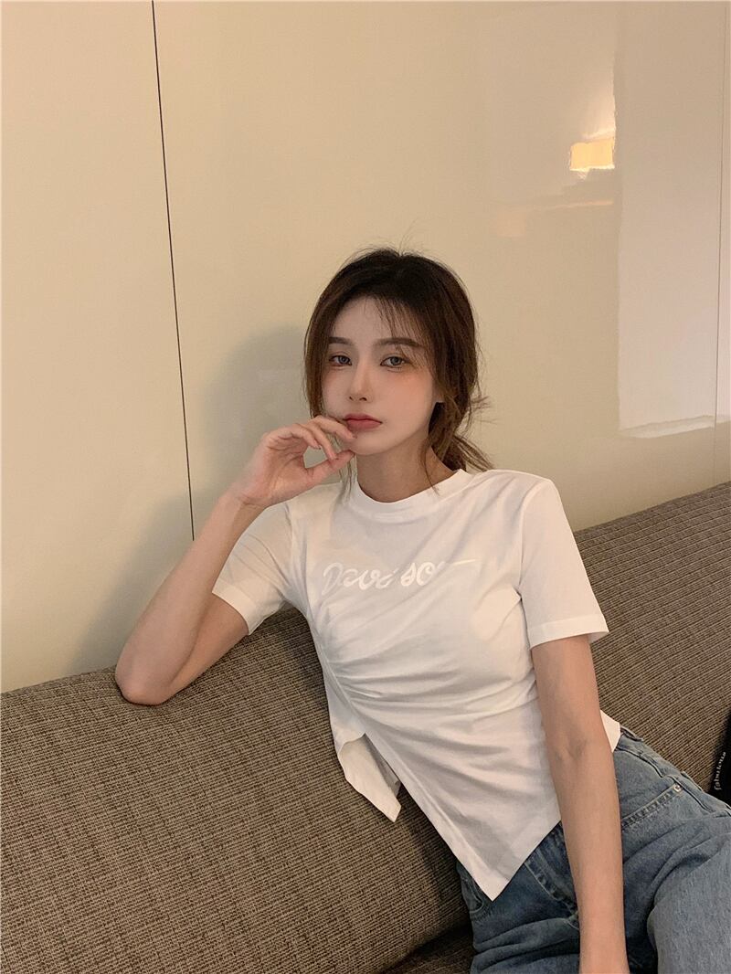 スリットTシャツ サマーショートスタイルスリム半袖スリーブトップス ハーフスリーブ 大人ガーリー スウィート キュート カジュアル 夏物 ブラックストロベリース84404800975