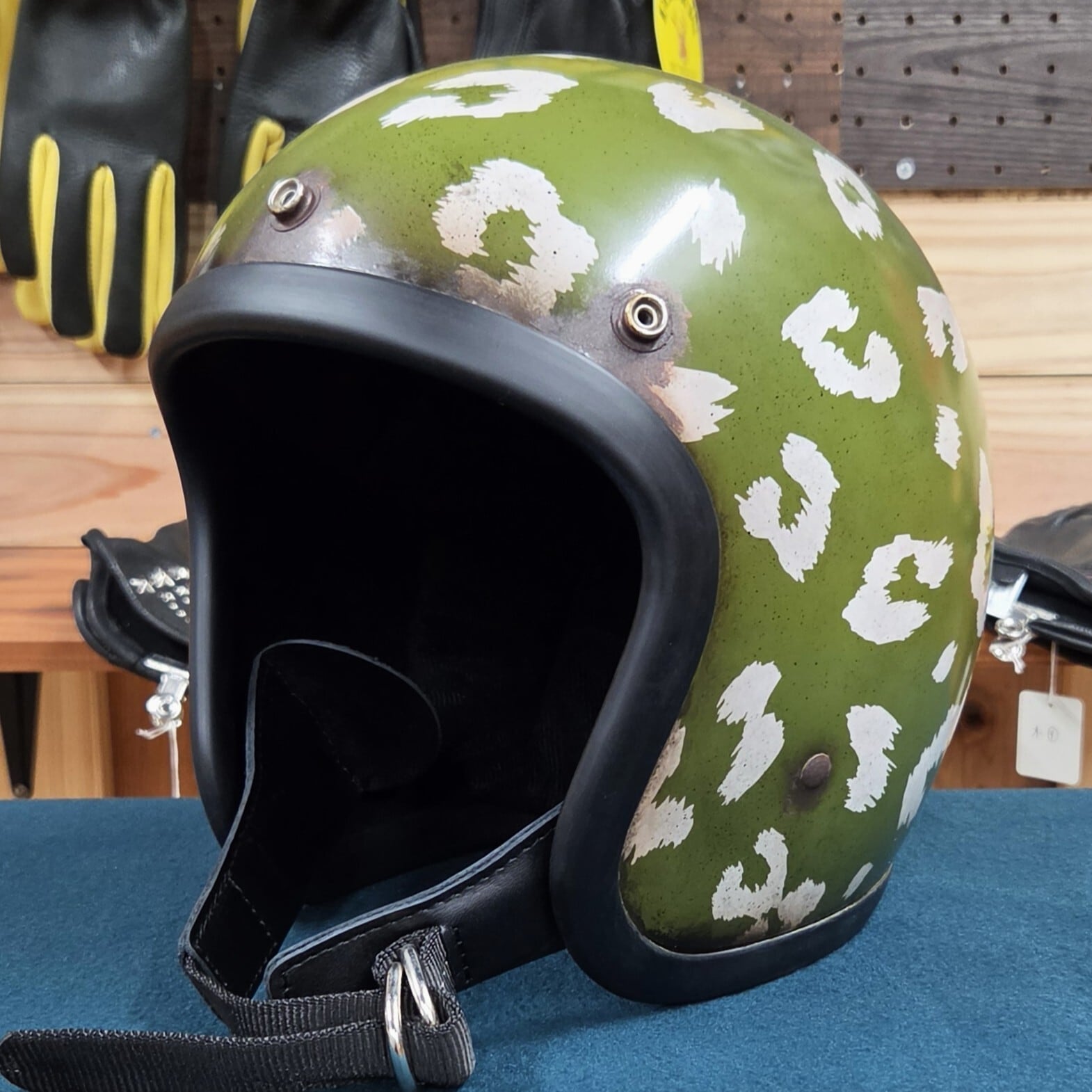 未使用品【aging paint helmet】OCEANBEETLE MTX 一点限り【aging paint helmet⑯】OCEANBEETLE MTX | ChargeUp