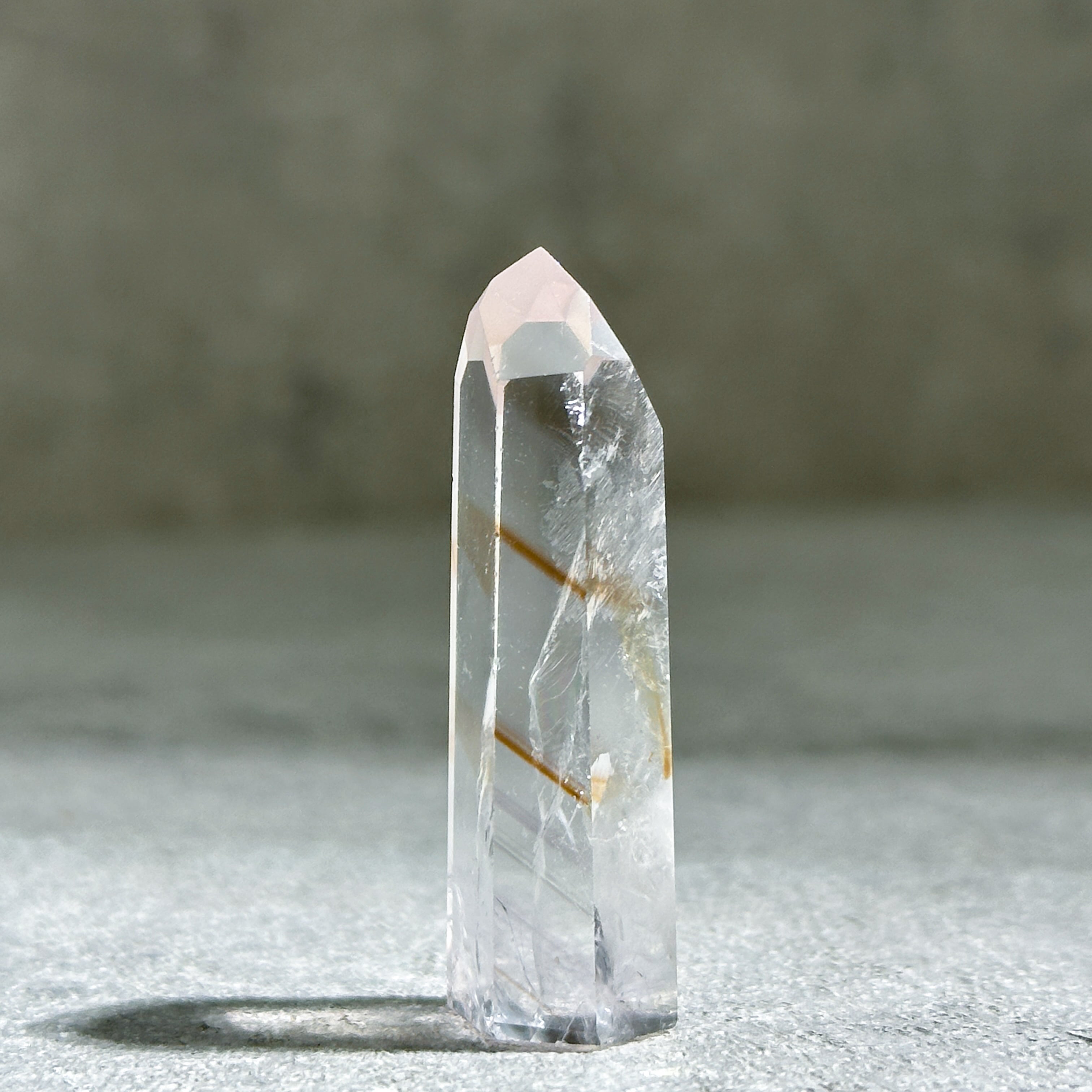 蛍光◎バイーア産パウエライトアメジスト タワー型13◇Powellite Amethyst◇ 天然石・鉱物・パワーストーン