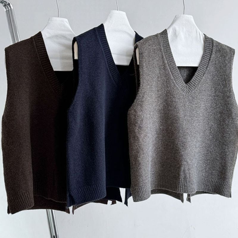 ビアズリー　ニットベスト バックボタン ビアズリー ニットベスト バックボタン - メルカリ