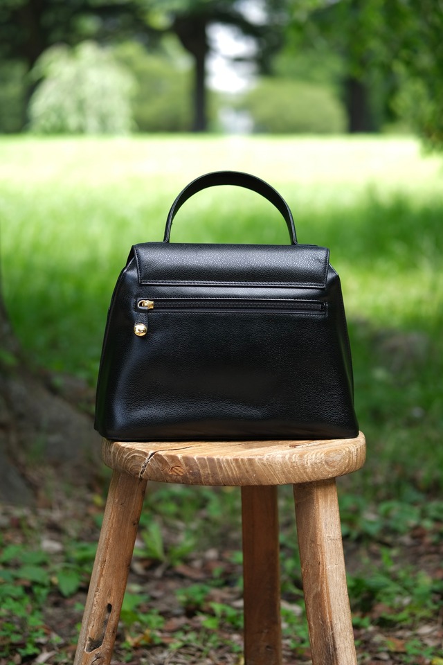 IORI／"GIVENCHY" hand bag／