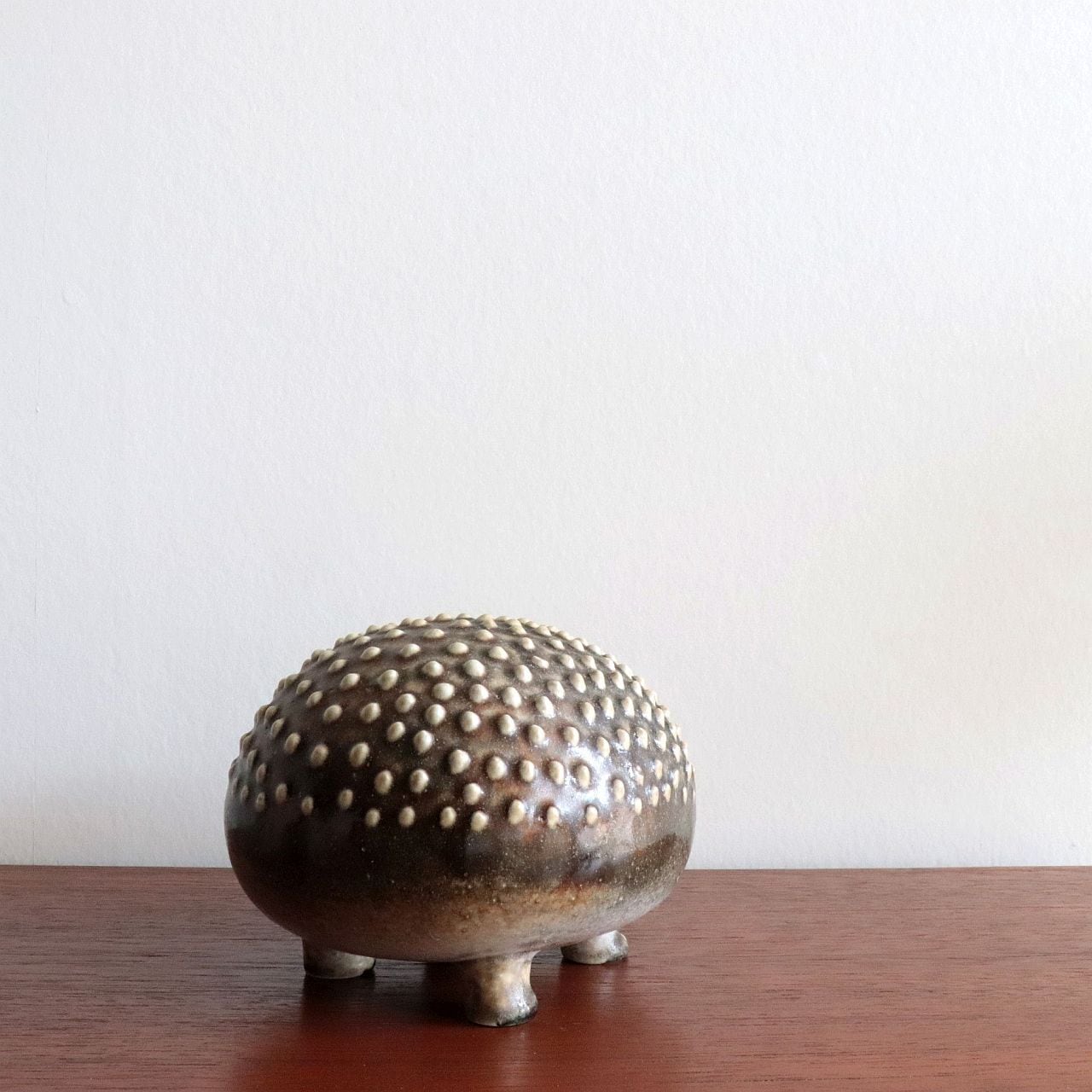 c8345】ハリネズミ（Igelkott / Hedgehog） /WWF ［Lisa Larson/Sweden