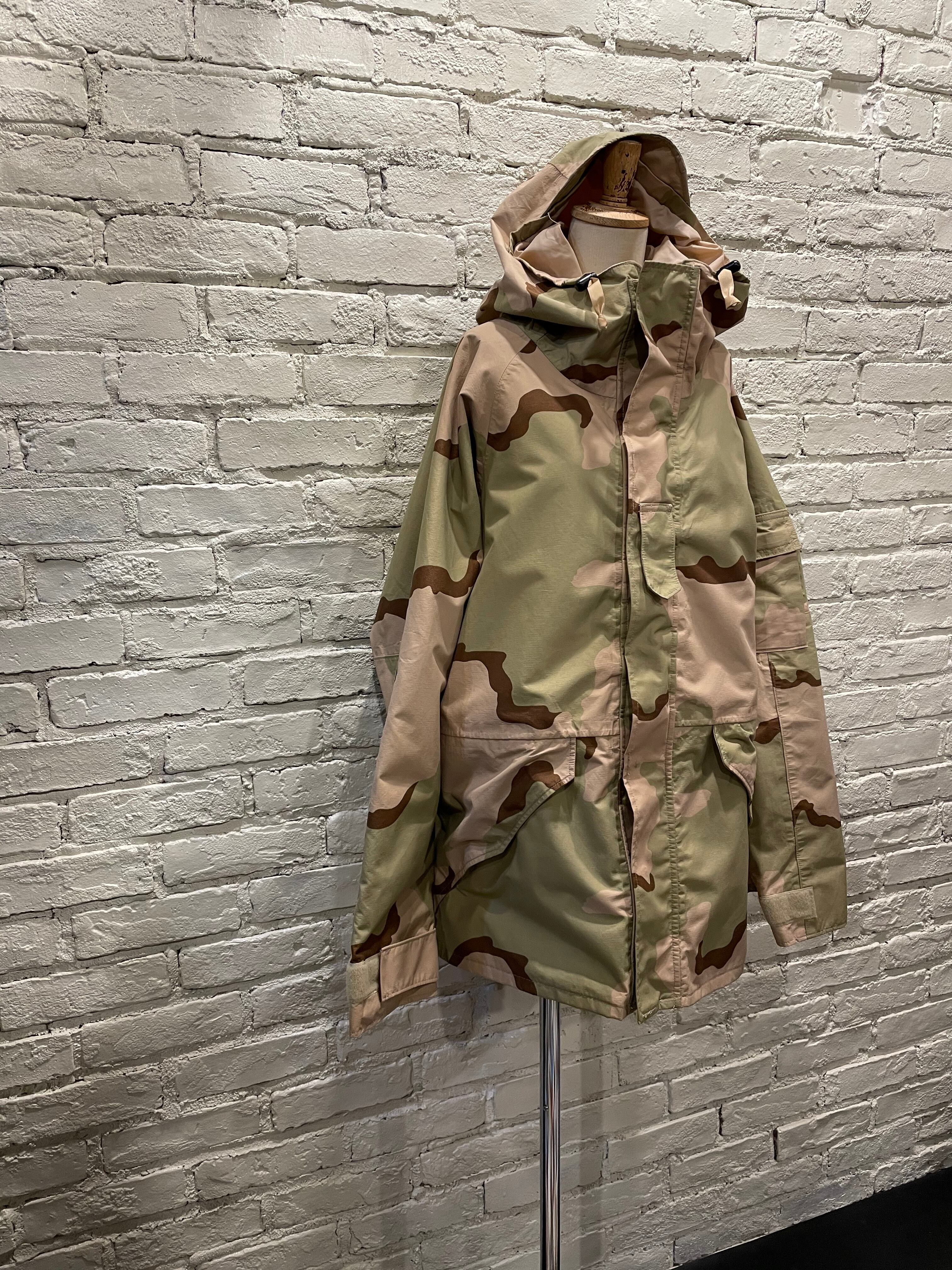 ユニセックス】アメリカ軍 デザートカモ GORE-TEX パーカー 