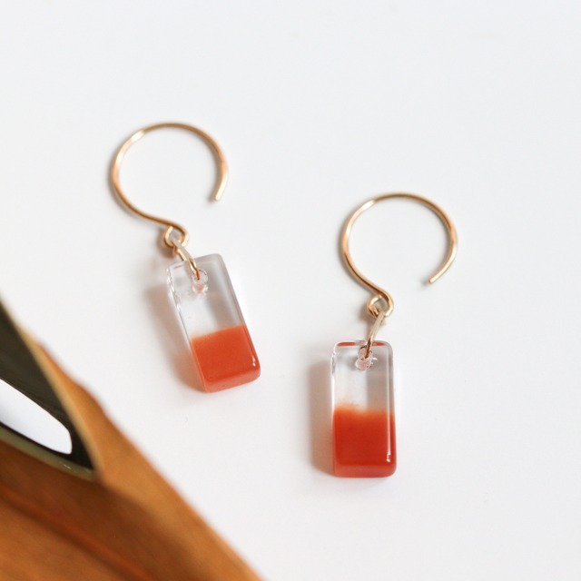 K10｜天然石ピアス 一点もの｜テラコッタオレンジのアンフィボールインクォーツ No.2