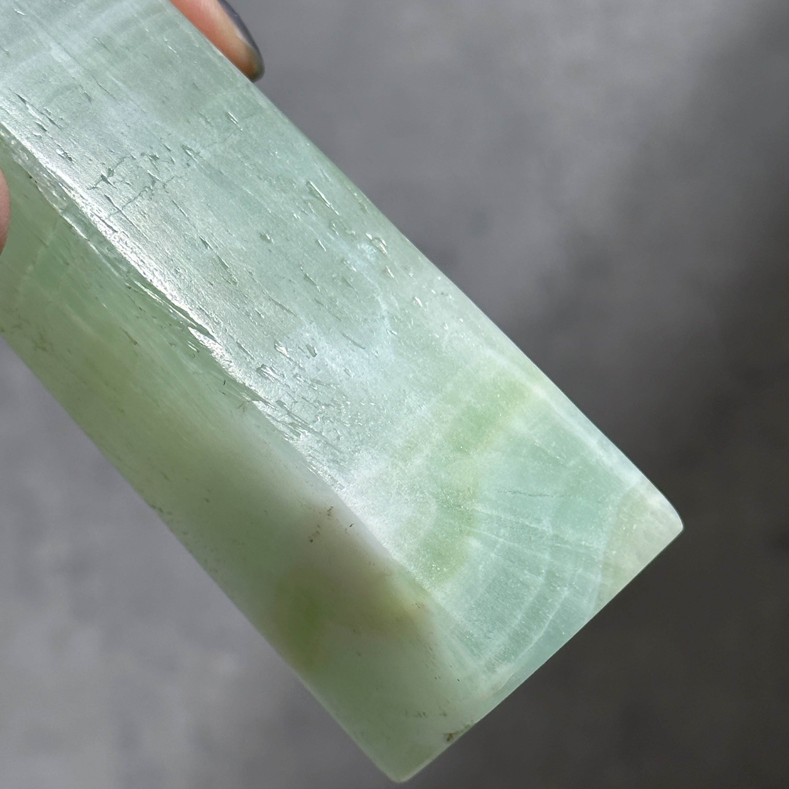 ピスタチオ　カルサイト　タワー　原石 ピスタチオカルサイト タワー95◇Pistachio Calcite◇天然石